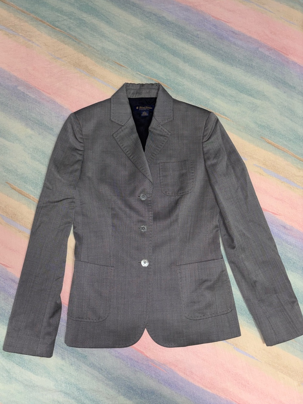 Brooks Brothers Women’s Gray Pinstripe 3 Button Blazer Size 4 wool